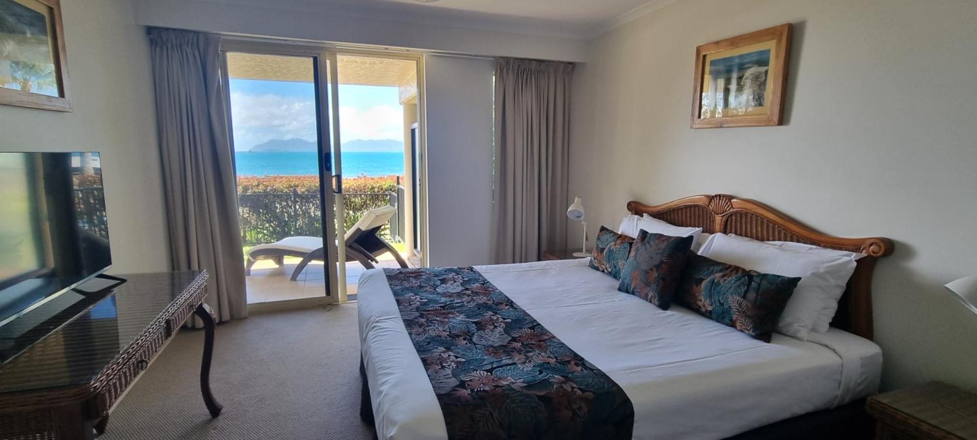 Rose Bay Resort Bowen Bagian luar foto