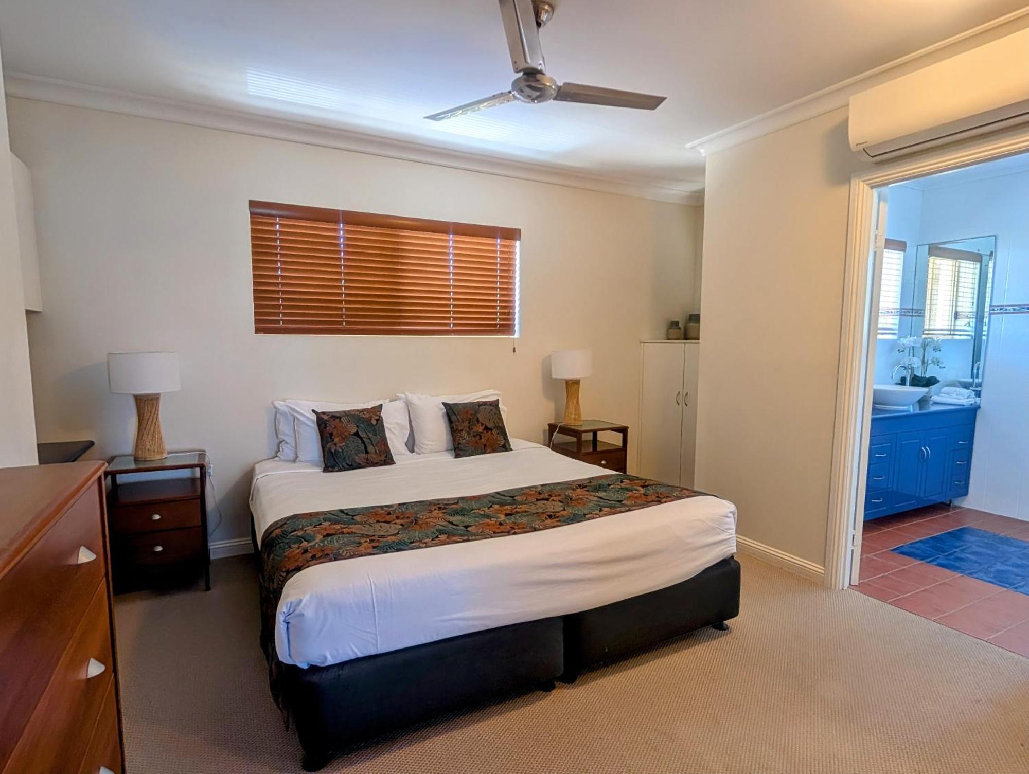 Rose Bay Resort Bowen Bagian luar foto