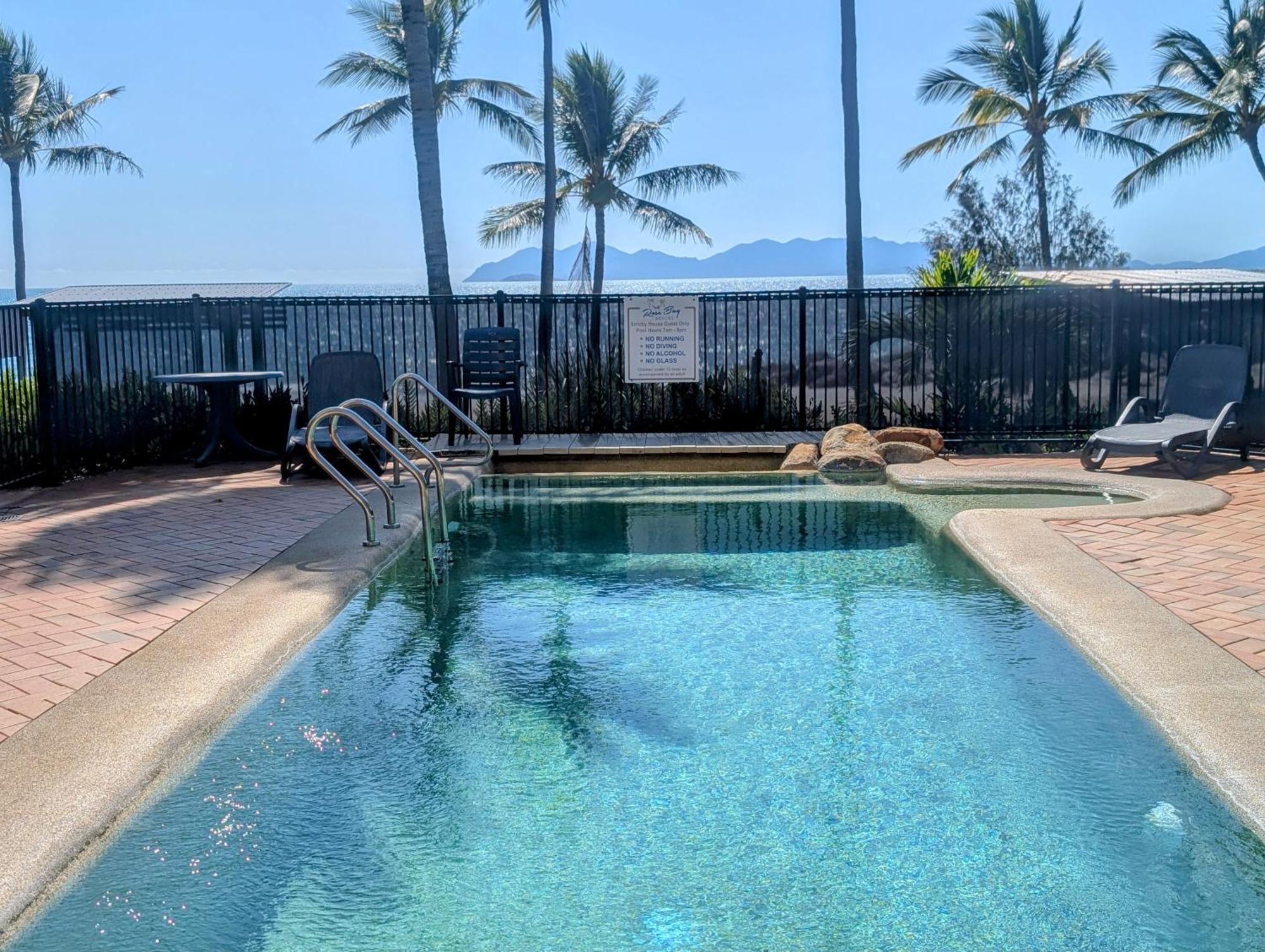 Rose Bay Resort Bowen Bagian luar foto