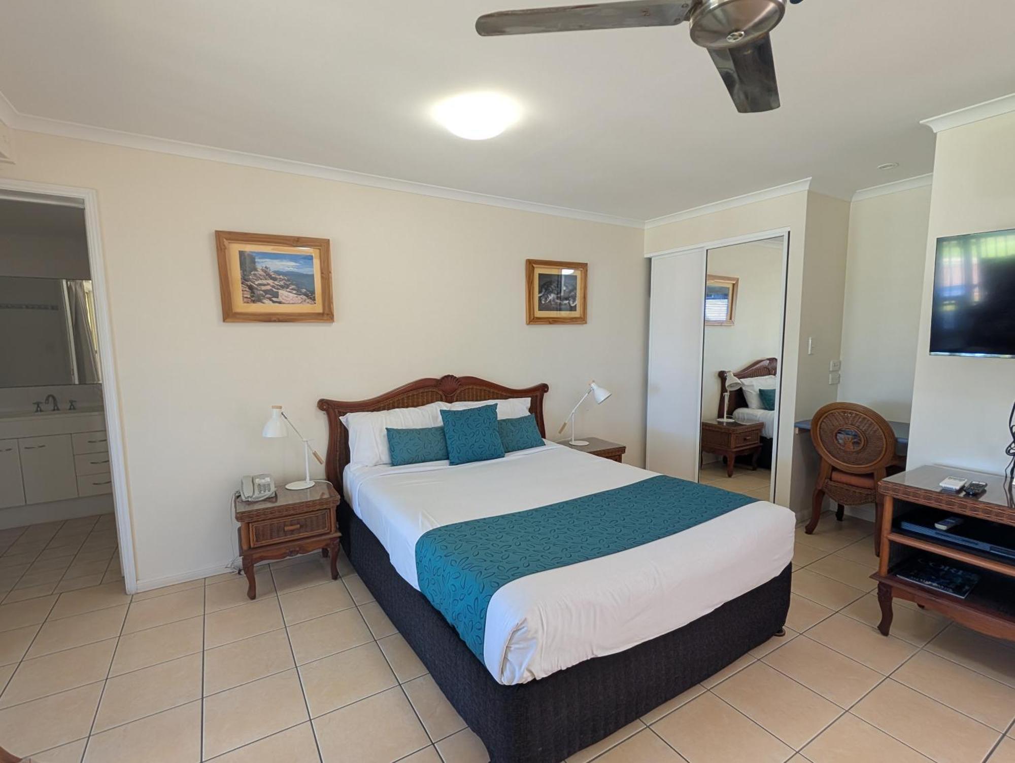 Rose Bay Resort Bowen Bagian luar foto