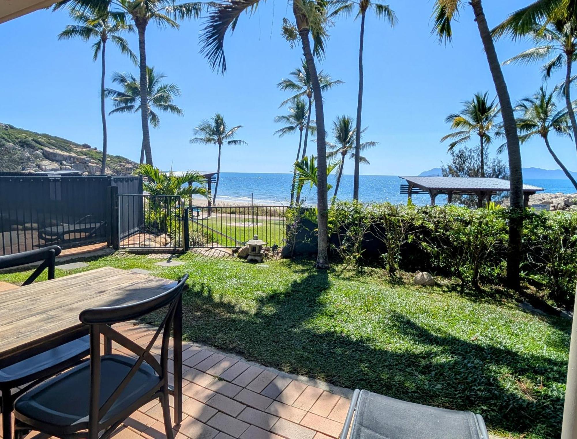 Rose Bay Resort Bowen Bagian luar foto
