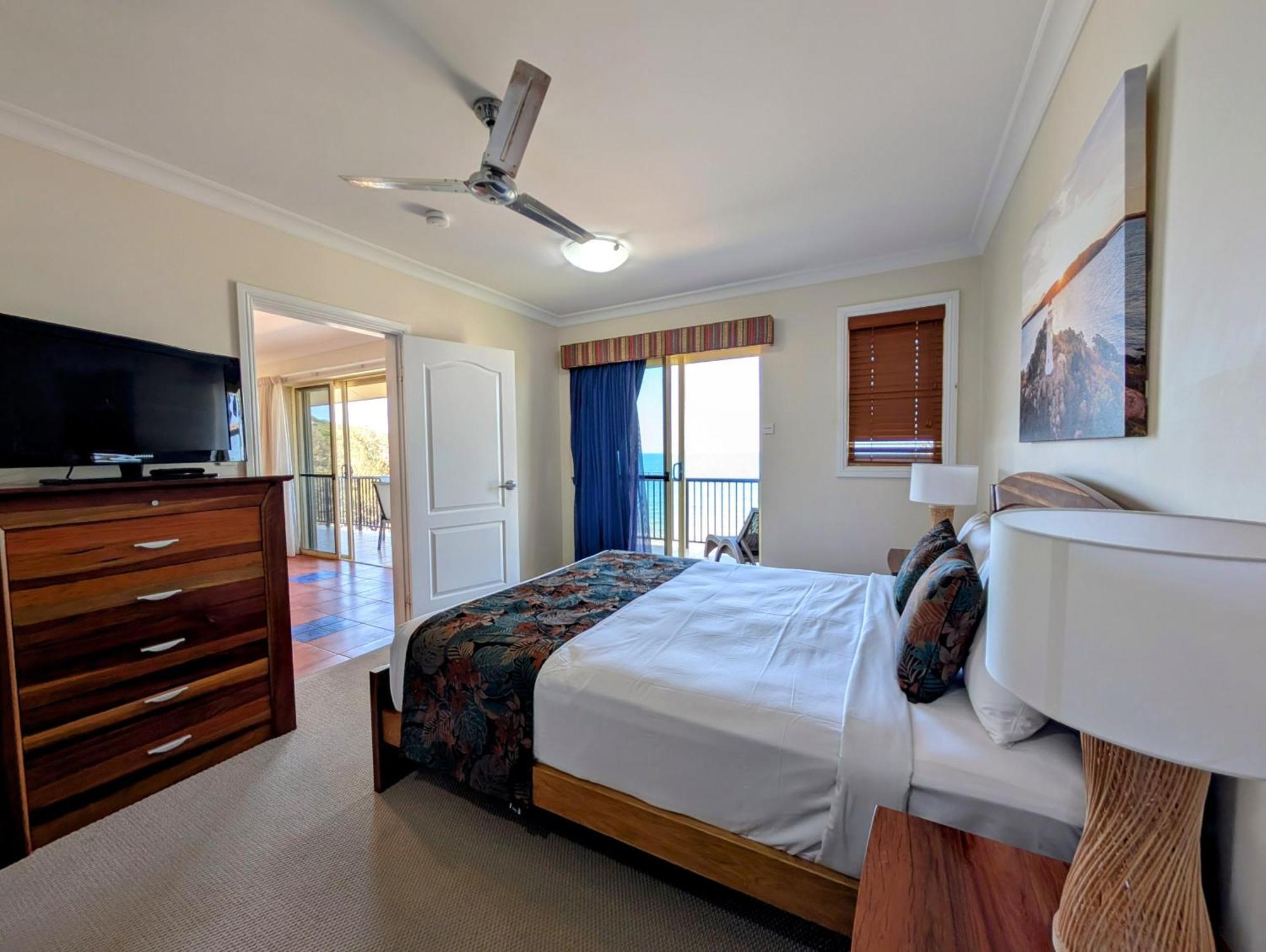 Rose Bay Resort Bowen Bagian luar foto