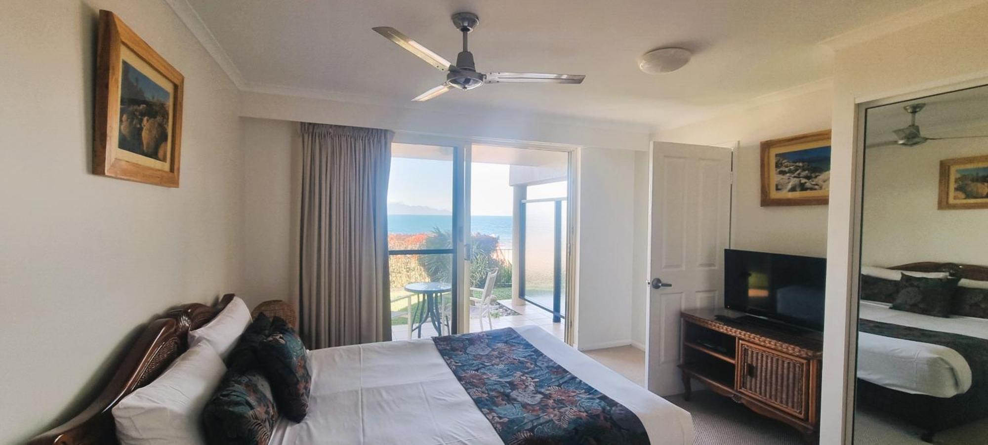 Rose Bay Resort Bowen Bagian luar foto