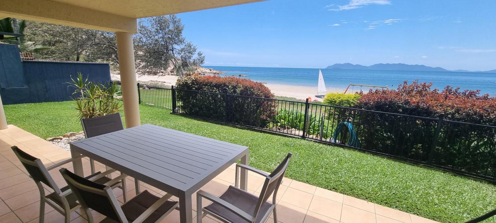 Rose Bay Resort Bowen Bagian luar foto