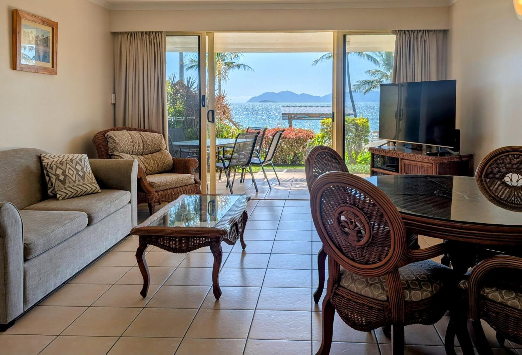 Rose Bay Resort Bowen Bagian luar foto