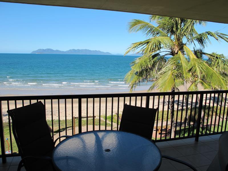Rose Bay Resort Bowen Bagian luar foto
