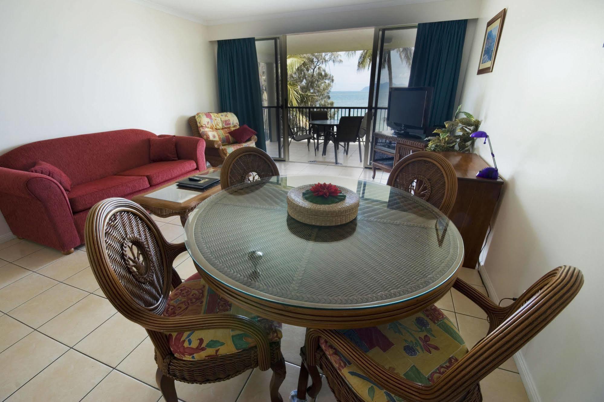 Rose Bay Resort Bowen Bagian luar foto