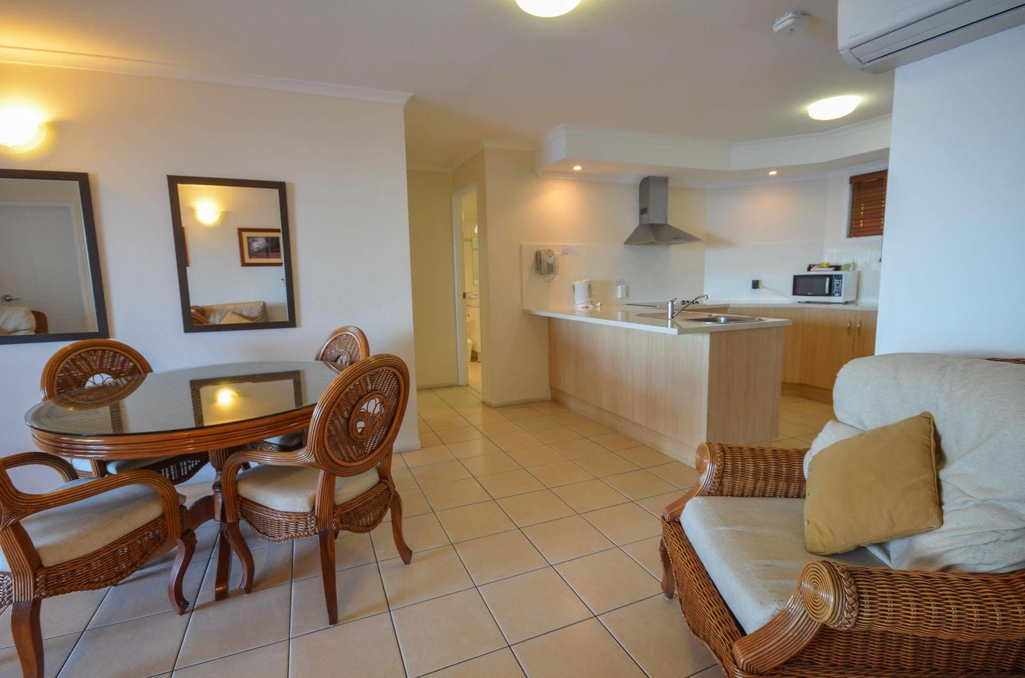 Rose Bay Resort Bowen Bagian luar foto