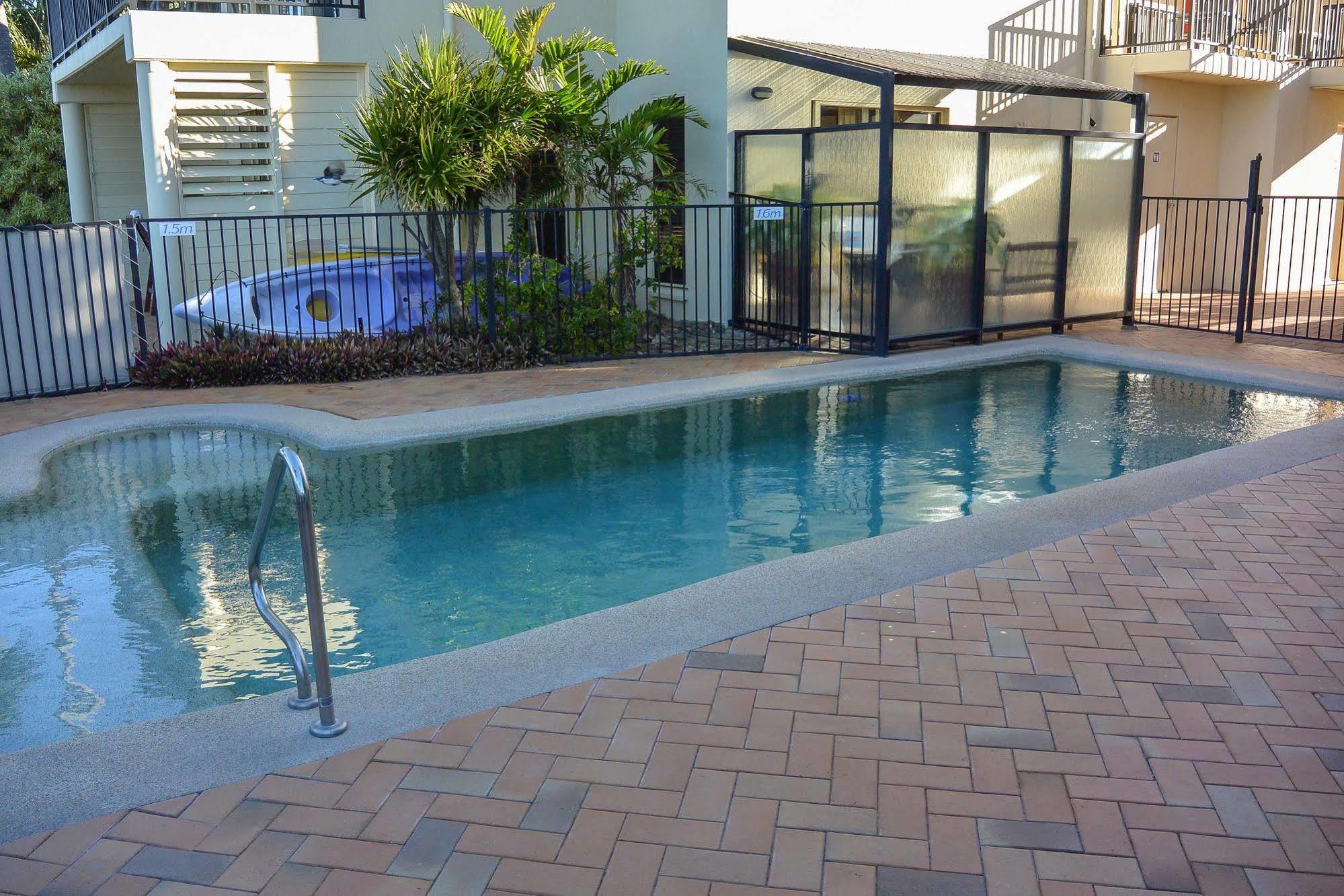 Rose Bay Resort Bowen Bagian luar foto
