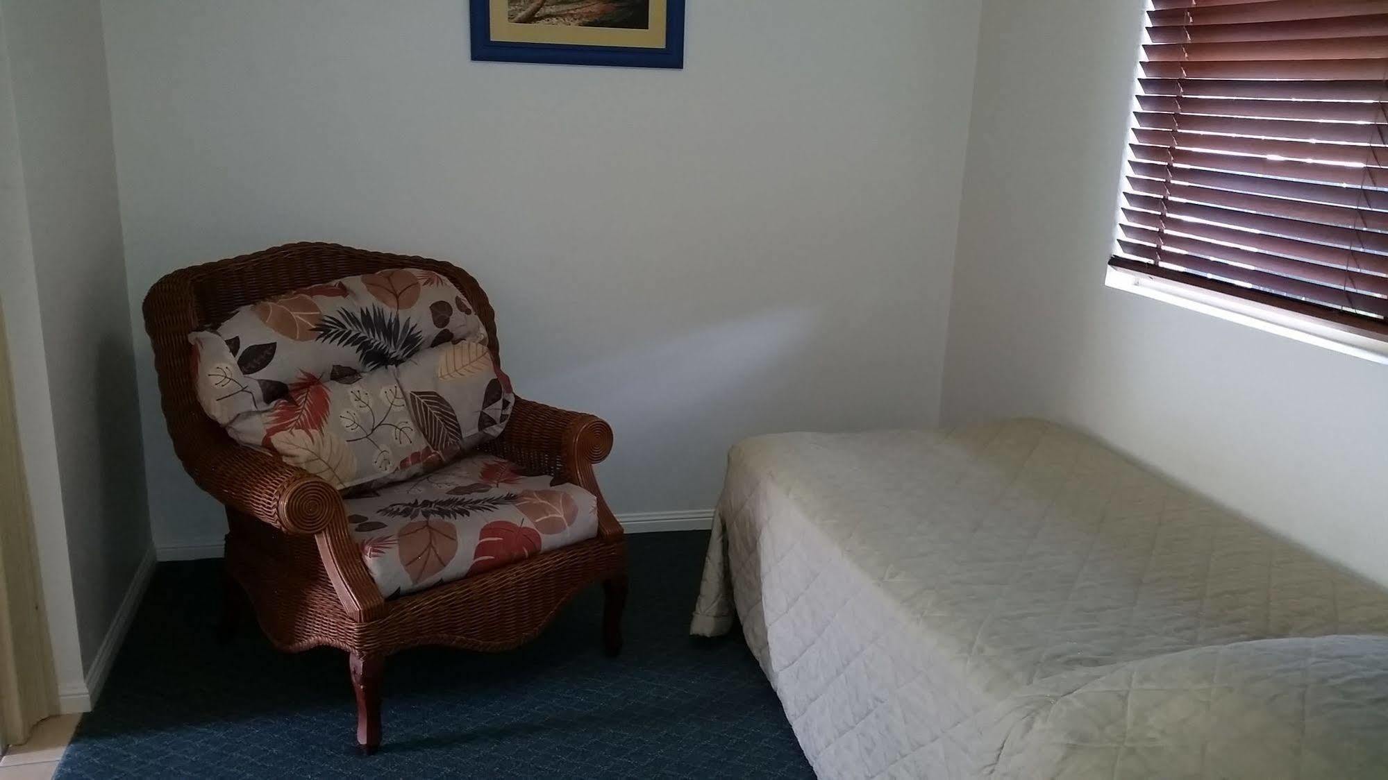 Rose Bay Resort Bowen Bagian luar foto