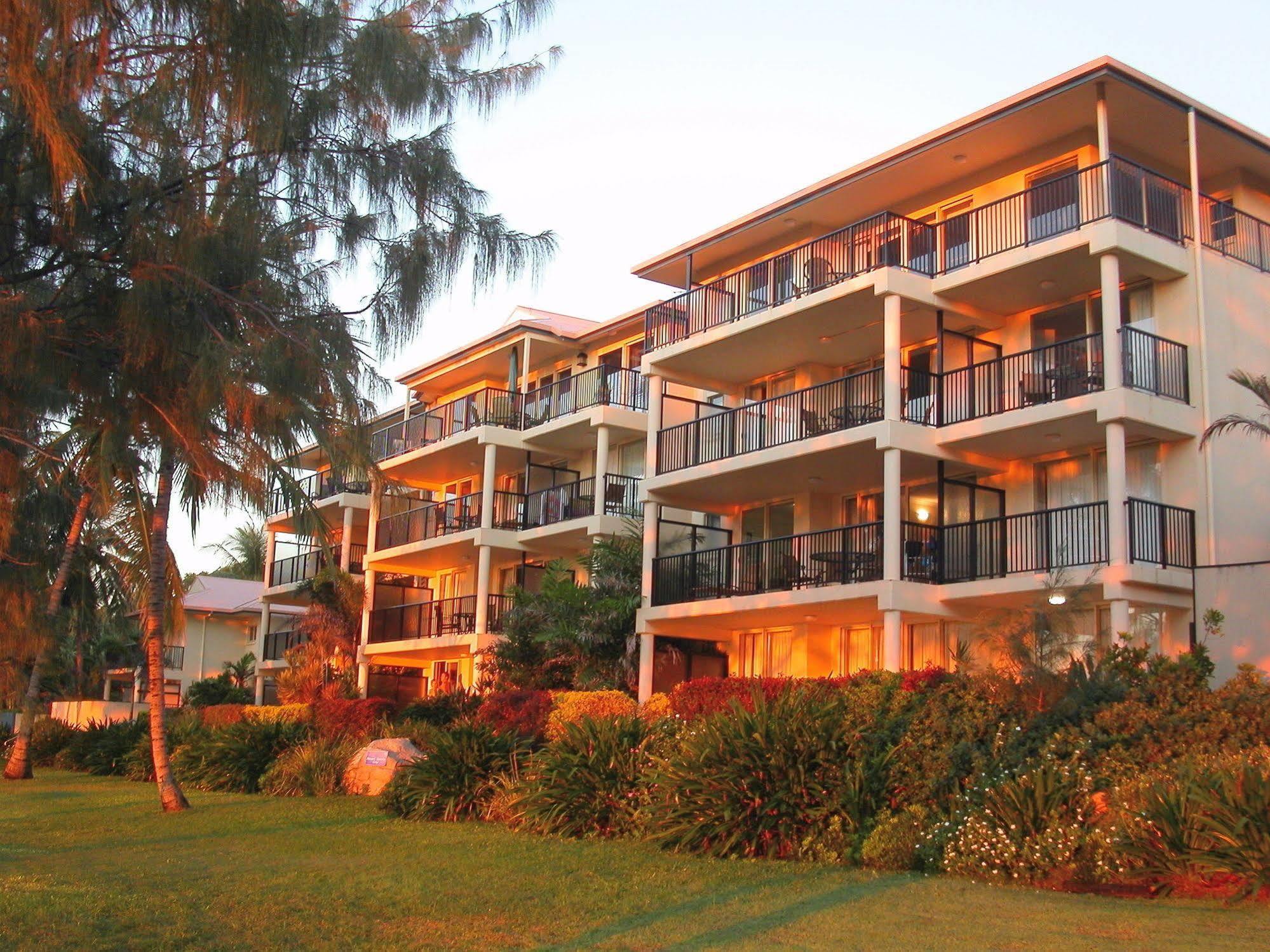 Rose Bay Resort Bowen Bagian luar foto