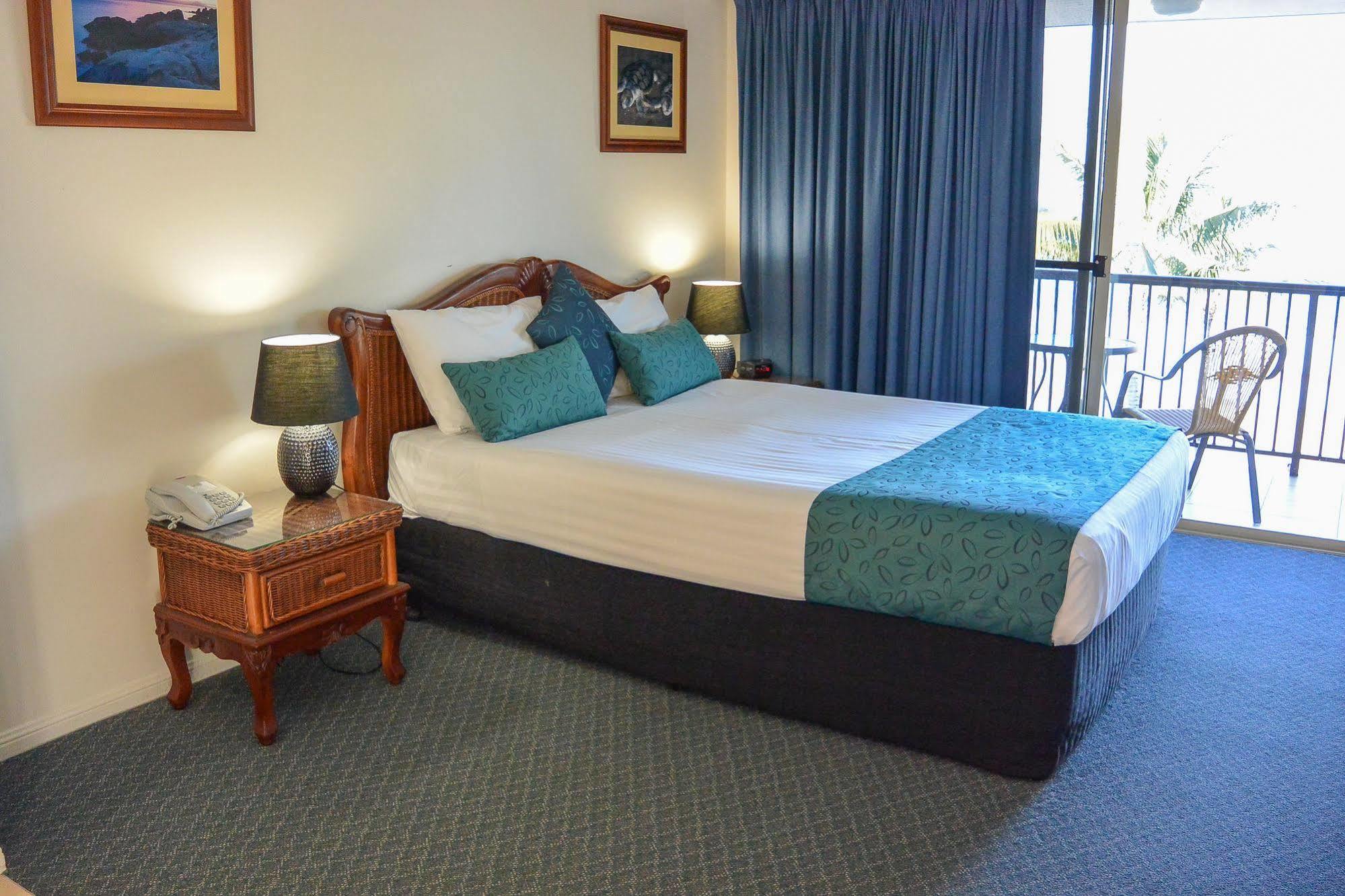 Rose Bay Resort Bowen Bagian luar foto